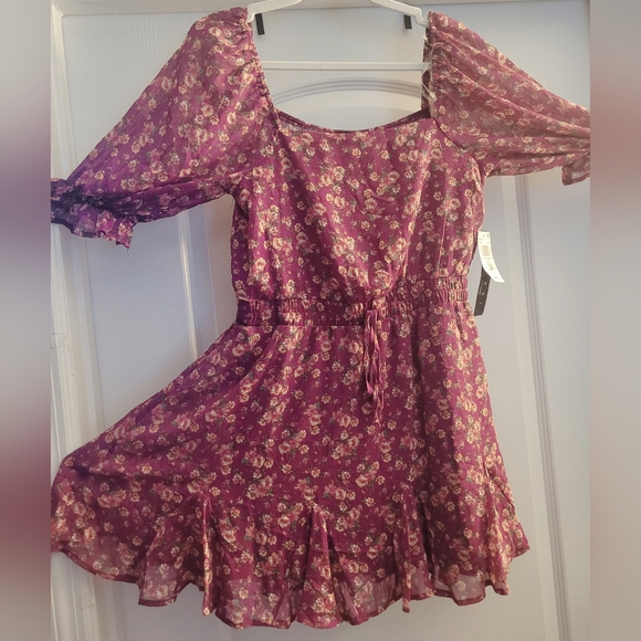 🌷💮Trixxi Burgundy Floral Mini Dress - Picture 2 of 15